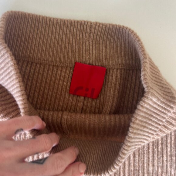 Mira Knitted Biker Short - Picture 7 of 8